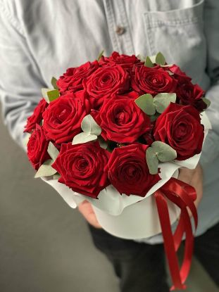 Изображение Роза в шляпной коробке