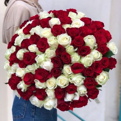 Изображение 101 красные и белые розы